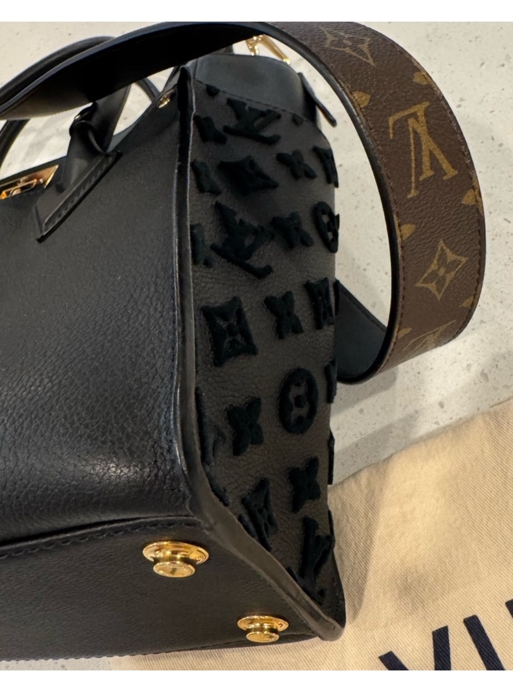 Louis Vuitton On My Side MM w/ upgraded strap; EUC - Picture 10 of 15